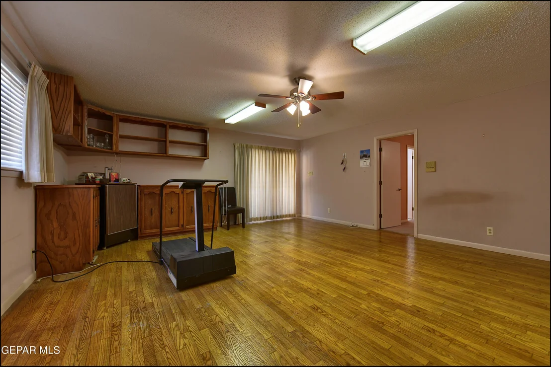 Photo of 8904 METTLER Drive