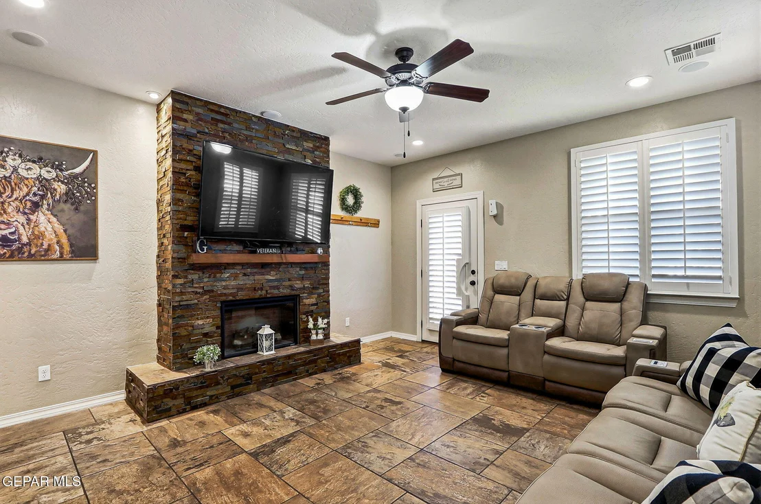 Photo of 326 Silverhill Place