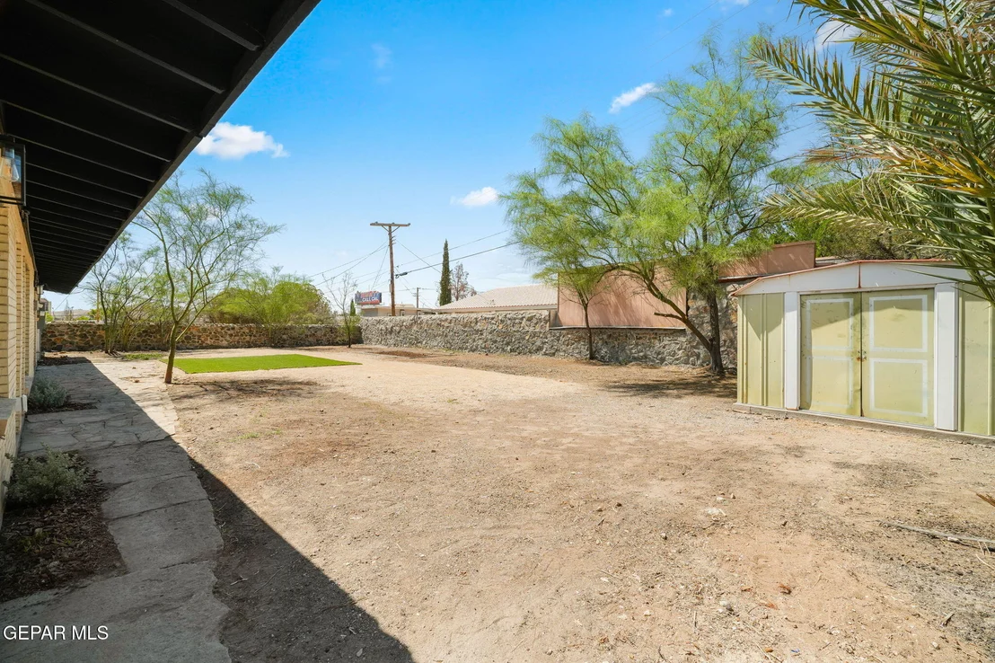 Photo of 4318 Larchmont Drive