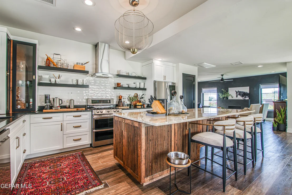 Photo of 1206 STOCKWELL Lane