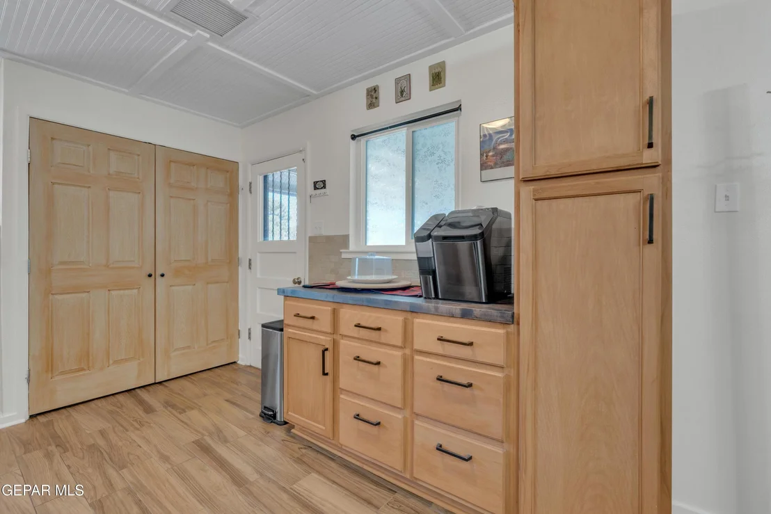 Photo of 400 Perth Court