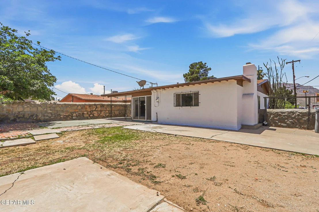 Photo of 9040 DIANA Drive