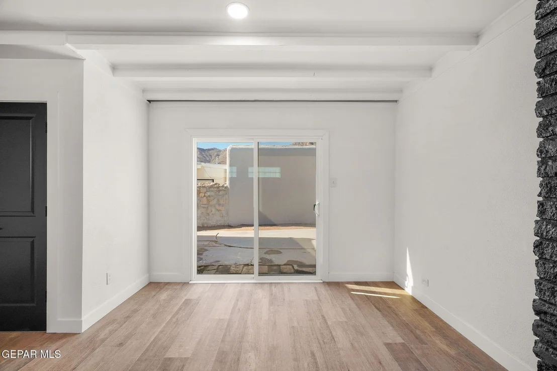 Photo of 3125 Mobile Avenue