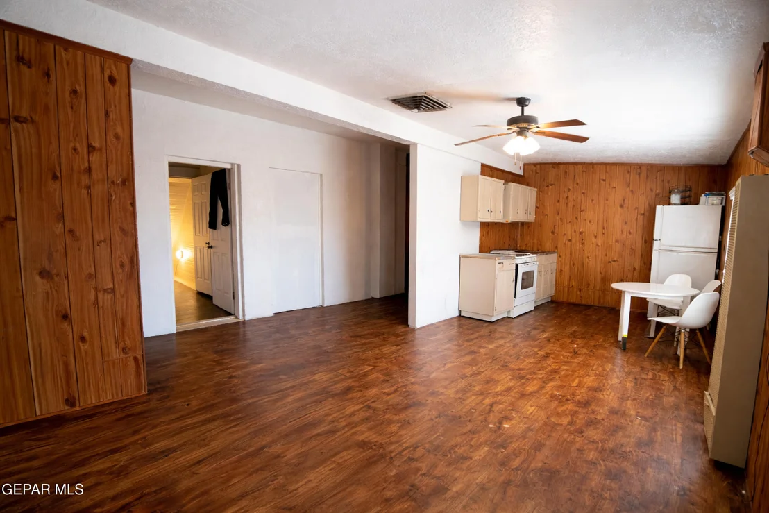 Photo of 521 RANDOLPH Drive