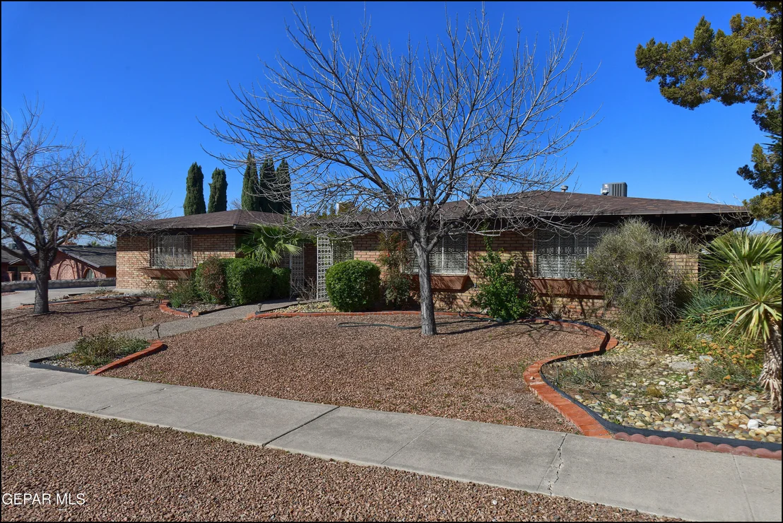 Photo of 411 CROWN POINT Drive
