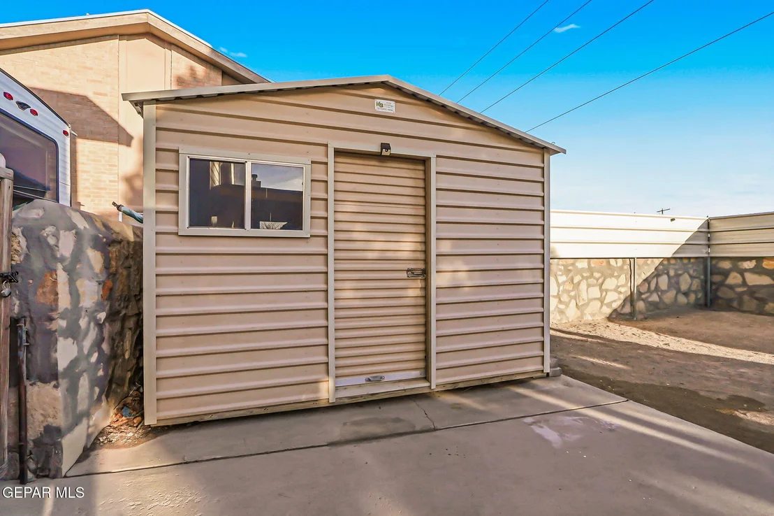 Photo of 390 BRILL Circle