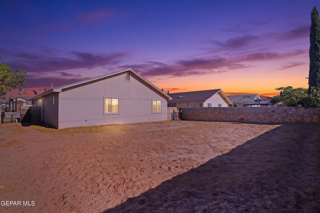 Photo of 693 DESERT SAGE Drive