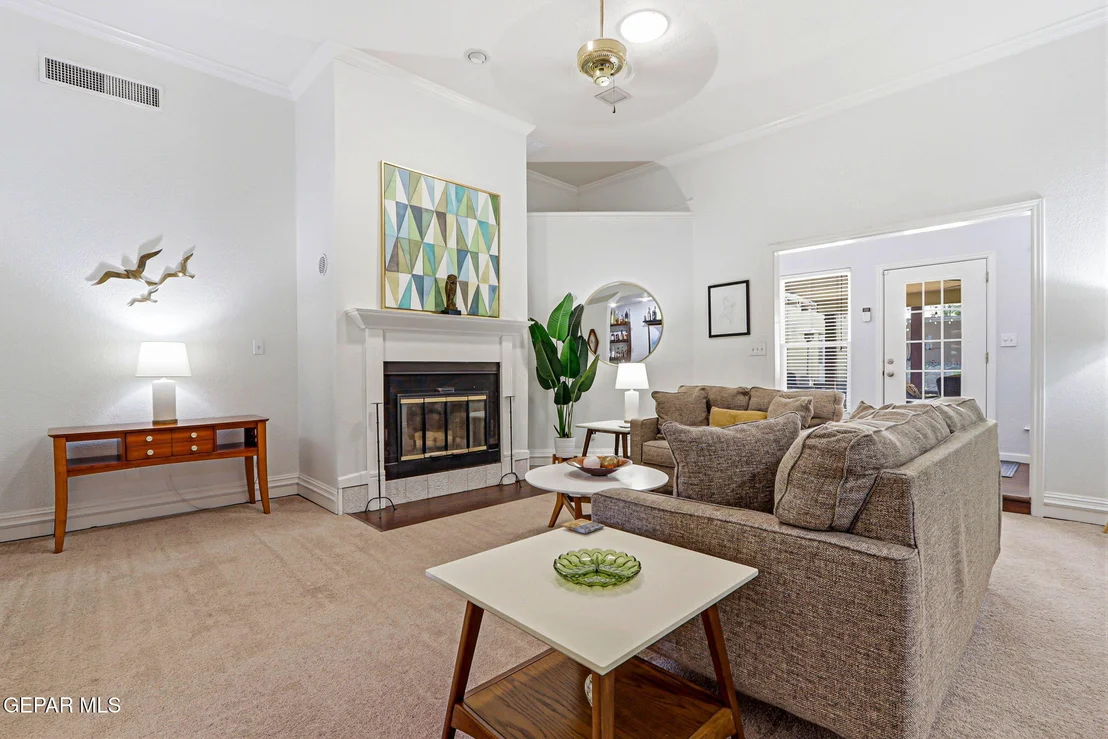 Photo of 716 Willow Glen Drive