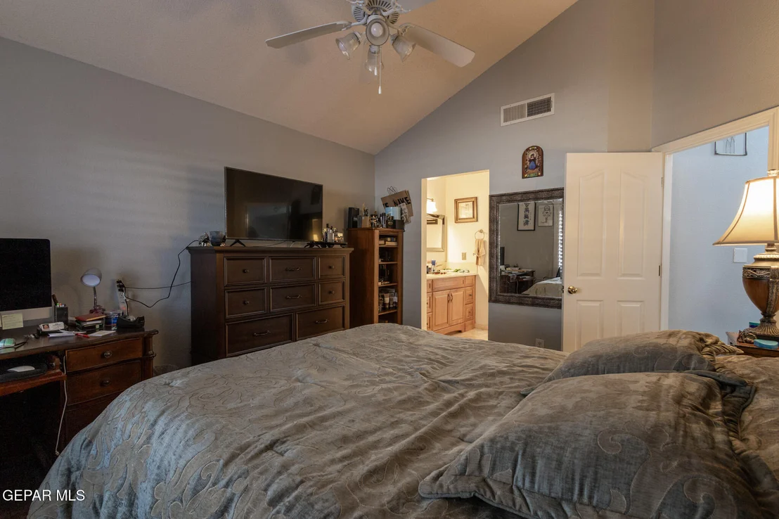 Photo of 6124 RIVER PARK Place