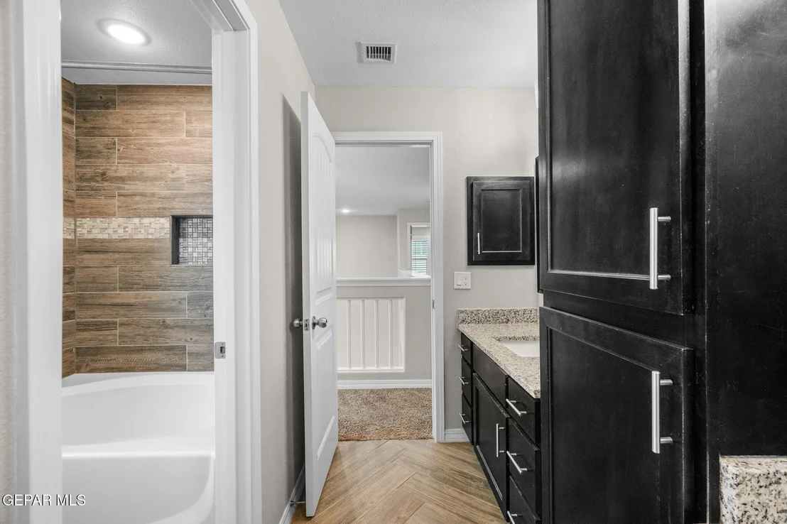 Photo of 7829 ENCHANTED RIDGE Drive