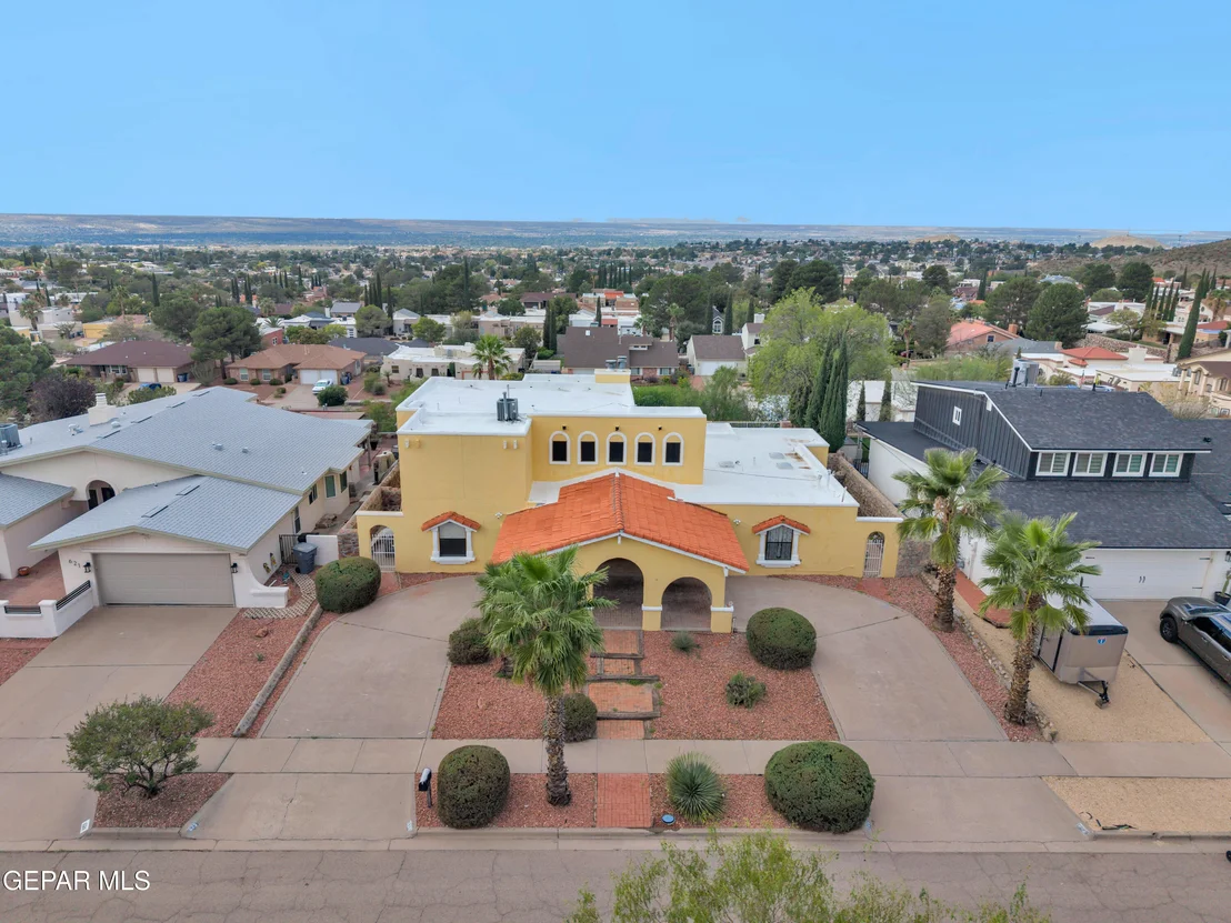 Photo of 625 CRESTA ALTA Drive