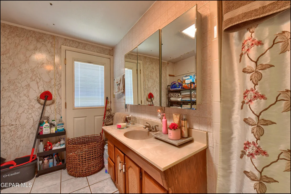 Photo of 5221 CAPISTRANO Drive