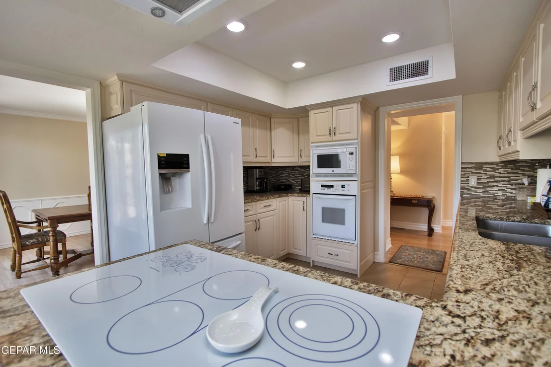 Photo of 517 Stonebluff Road