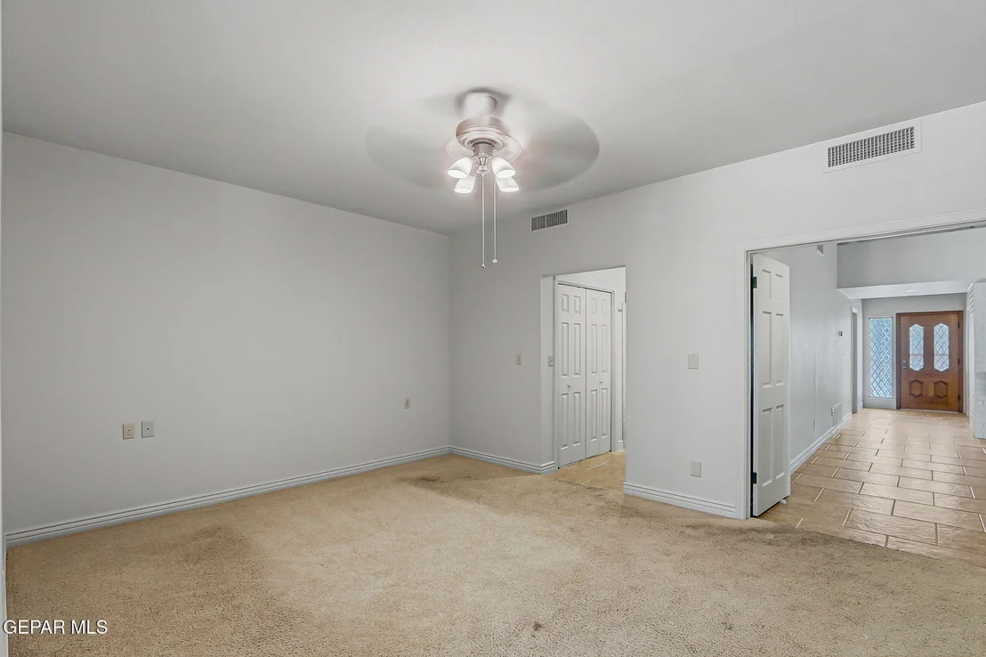 Photo of 1057 LOS JARDINES Circle