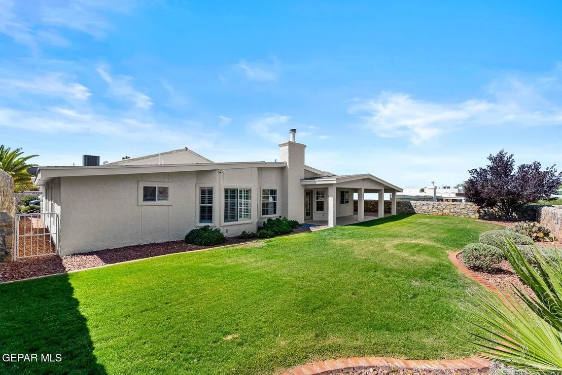 Photo of 6637 WIND RIDGE Drive