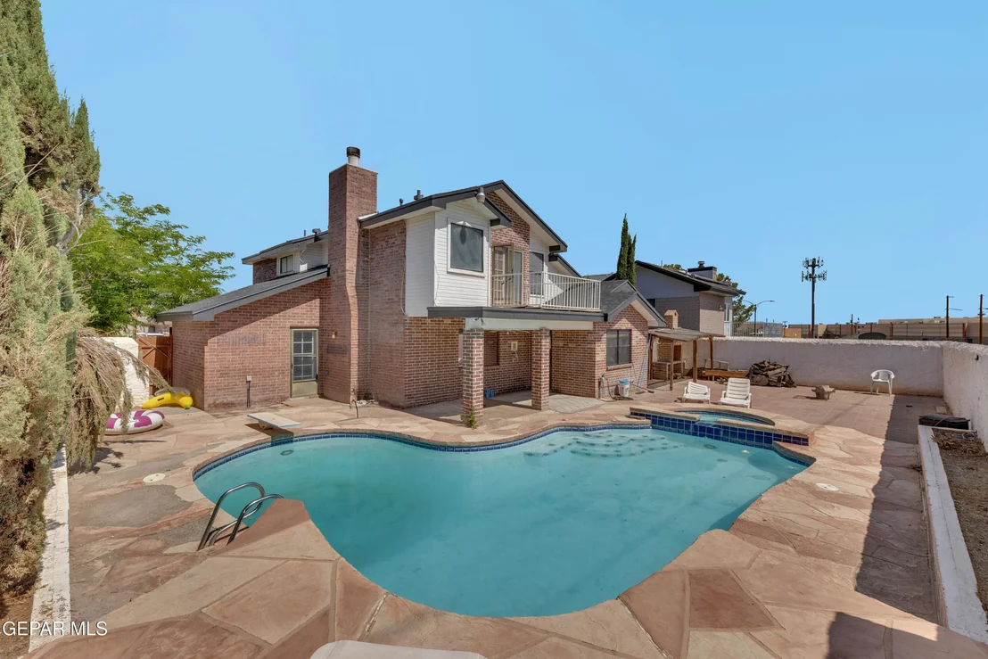 Photo of 1305 JAMES KELLEY Drive
