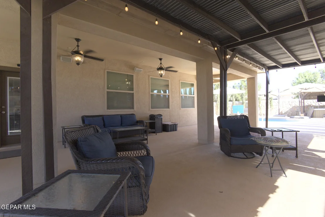 Photo of 987 GRANDEVOLE Drive