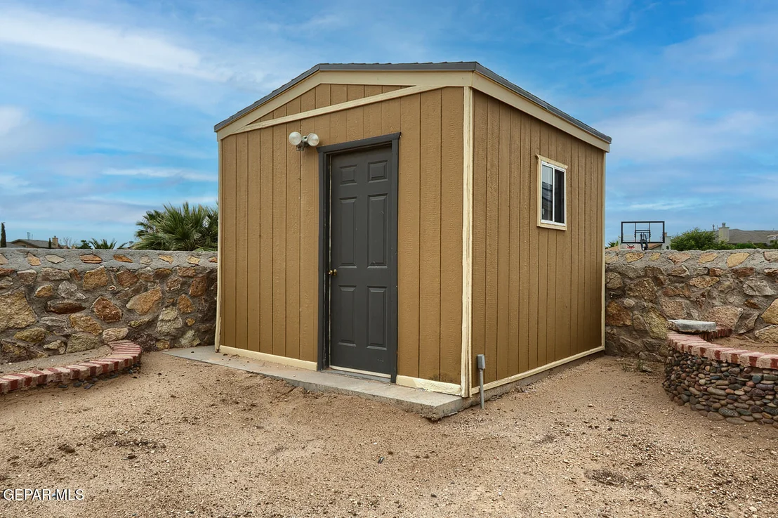 Photo of 455 Shadow Glen Court