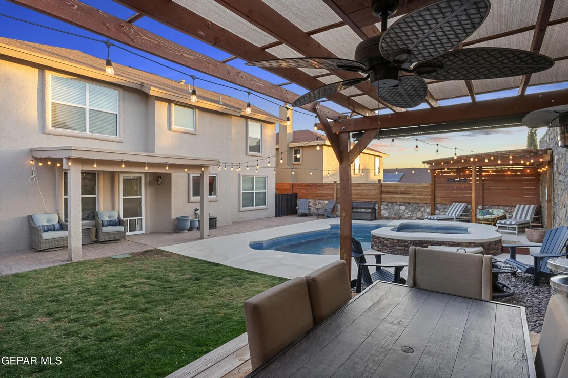 Photo of 6617 PARQUE DEL SOL Drive