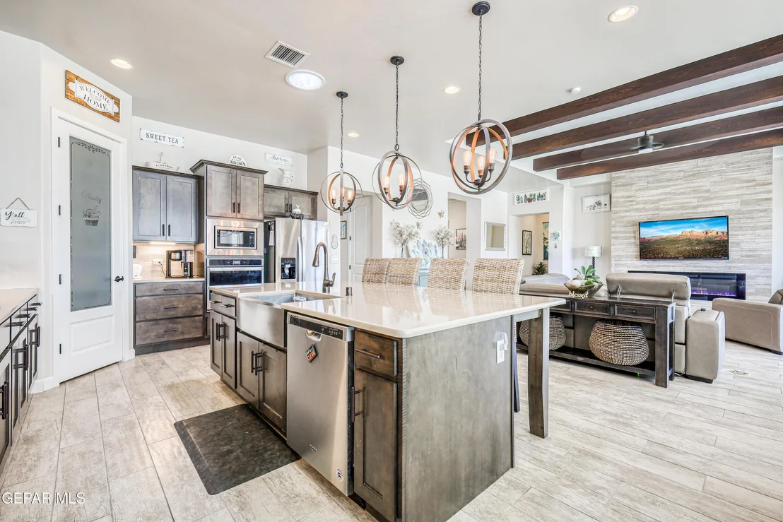 Photo of 5892 VALLE SONAR Avenue