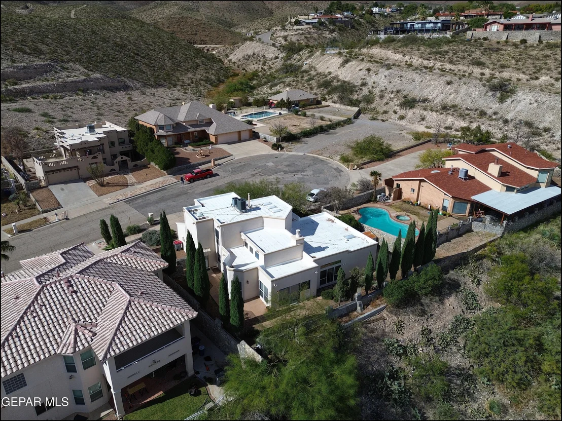 Photo of 7516 BIG BEND Drive
