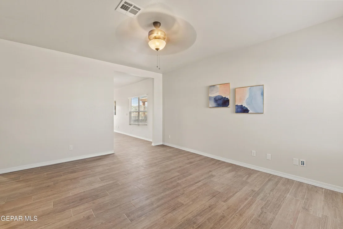 Photo of 325 Sand Gate Drive