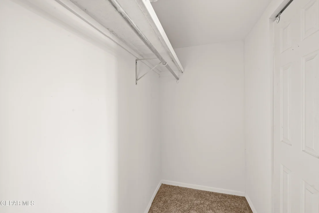 Photo of 9516 IRIS Drive