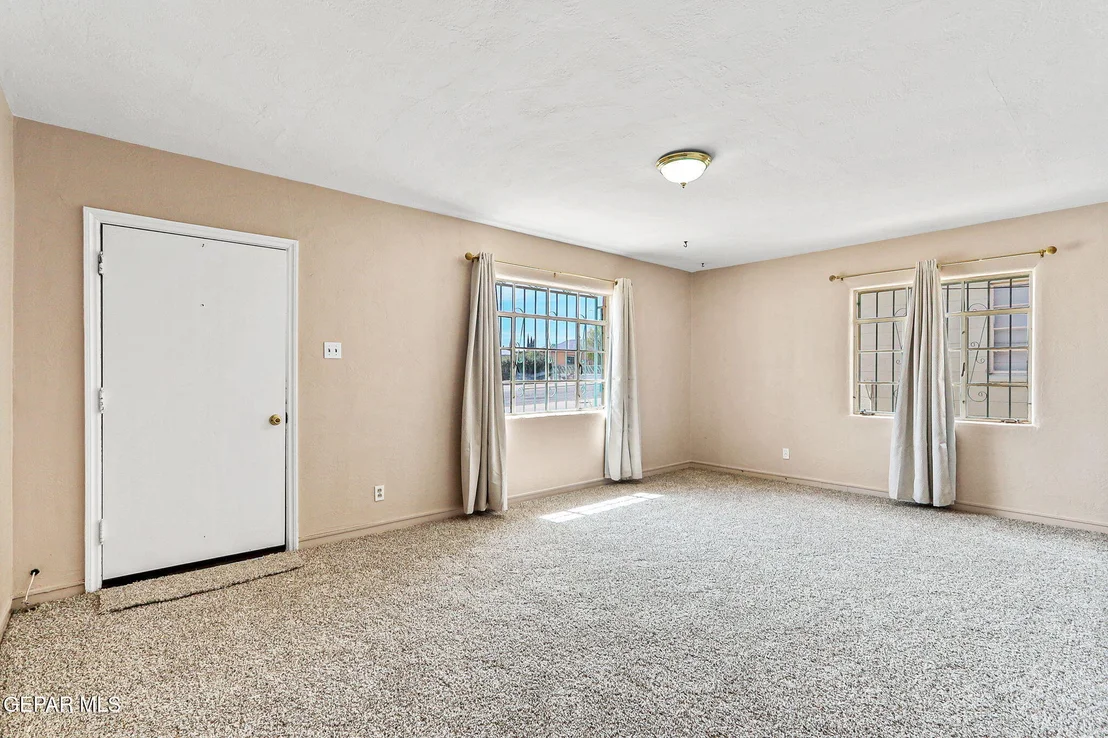 Photo of 4231 LEAVELL Avenue