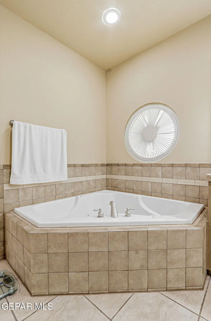 Photo of 609 MEADOW WILLOW Drive