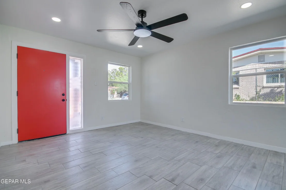 Photo of 812 SANTA BARBARA Drive