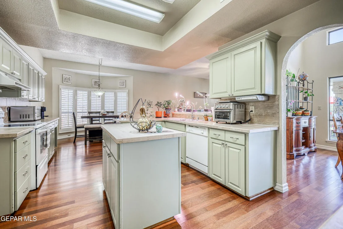 Photo of 7225 Rochester Drive