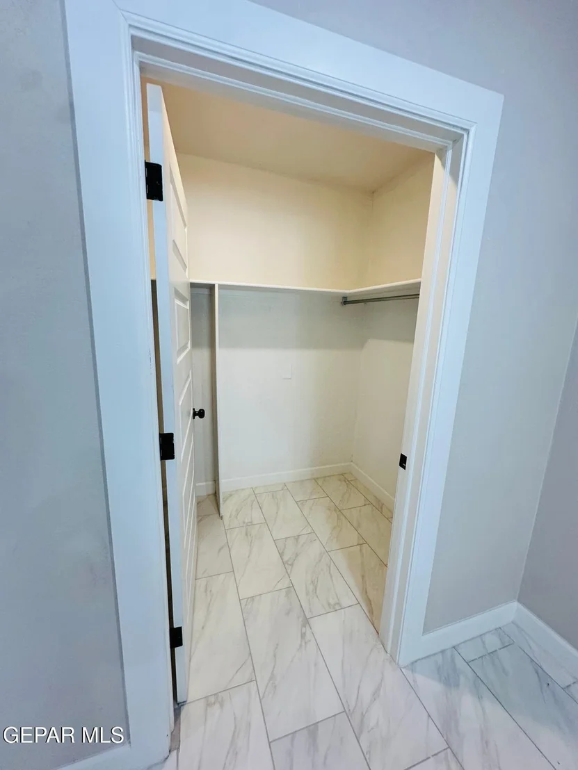Photo of 5018 Flower Drive