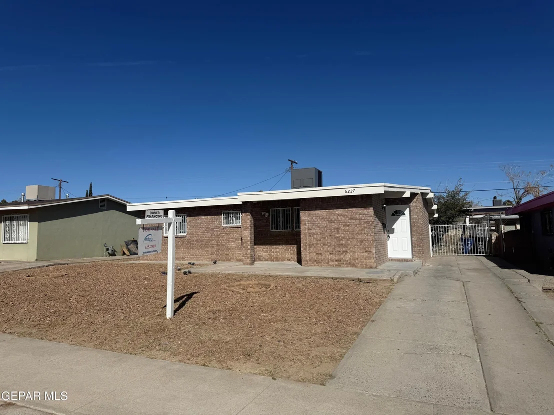 Photo of 6227 ALGONQUIN Road