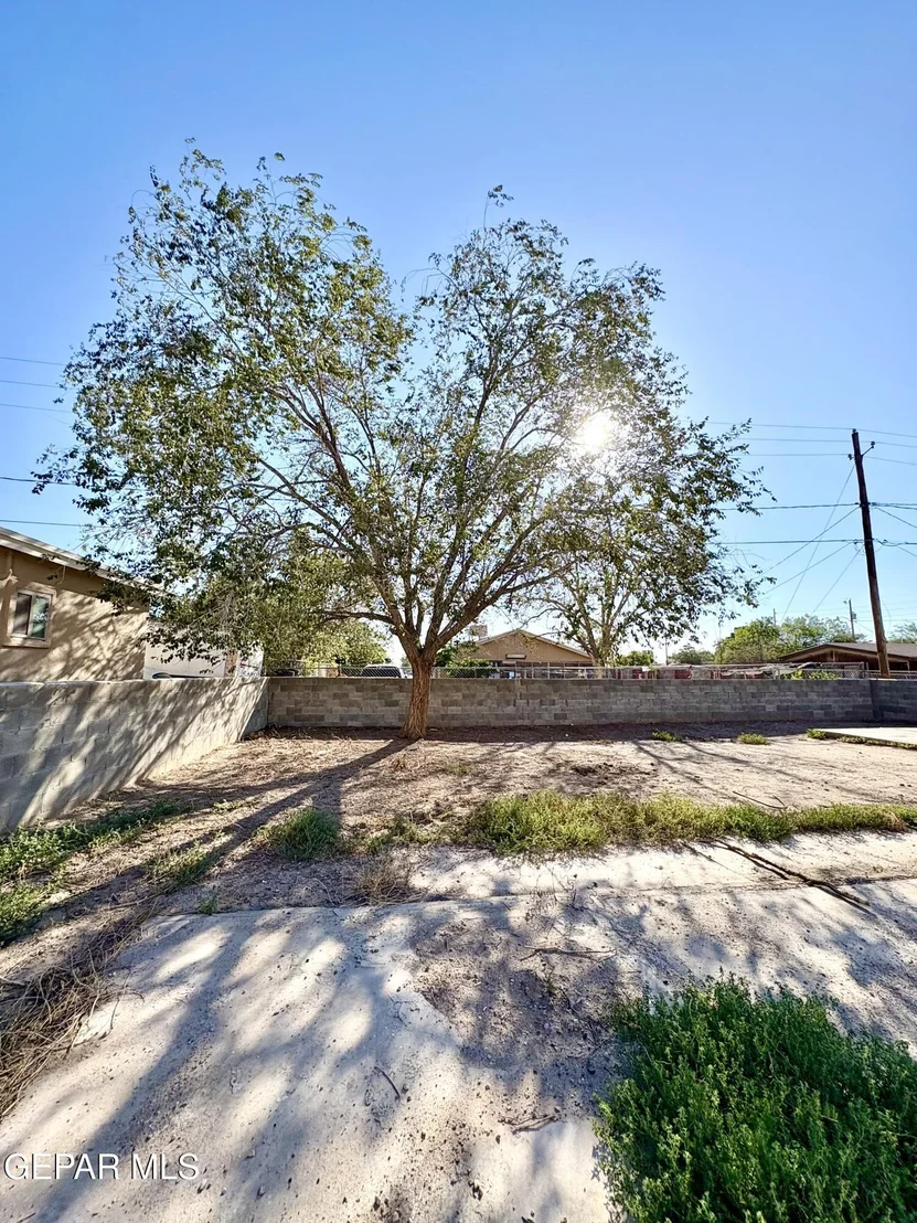 Photo of 11420 DORIS Road