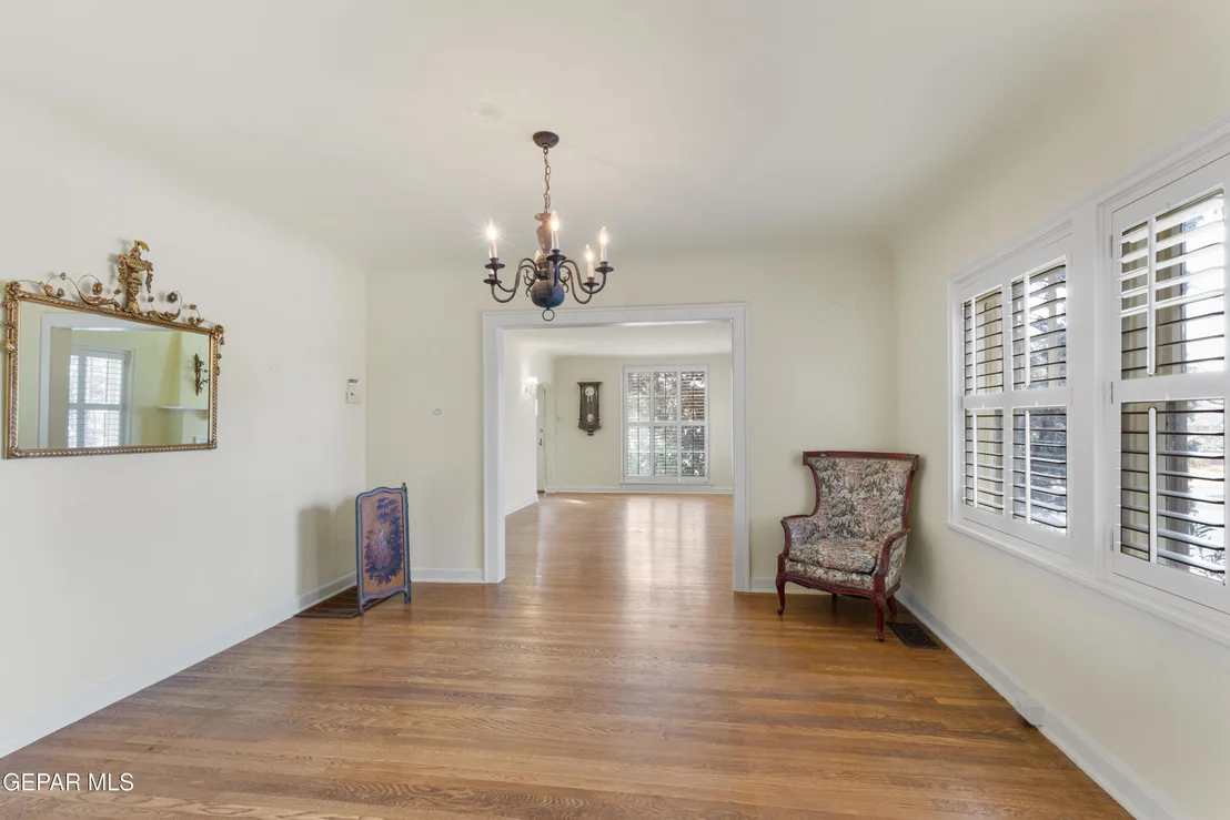 Photo of 900 CINCINNATI Avenue