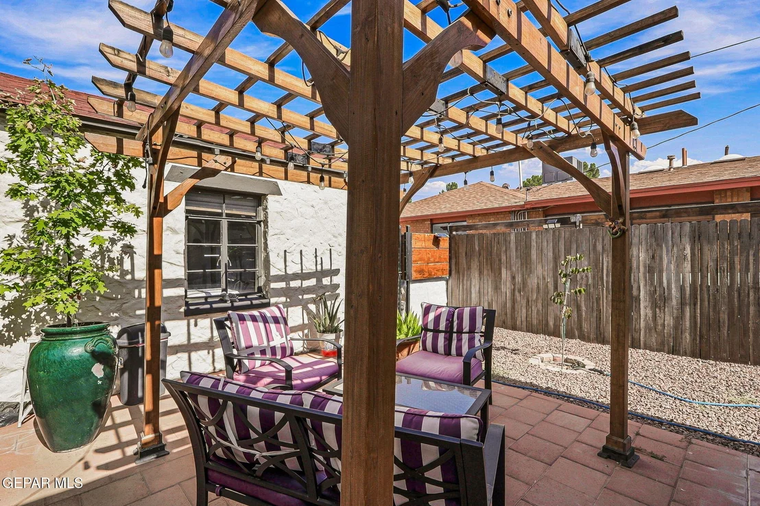 Photo of 1500 Raynolds Street