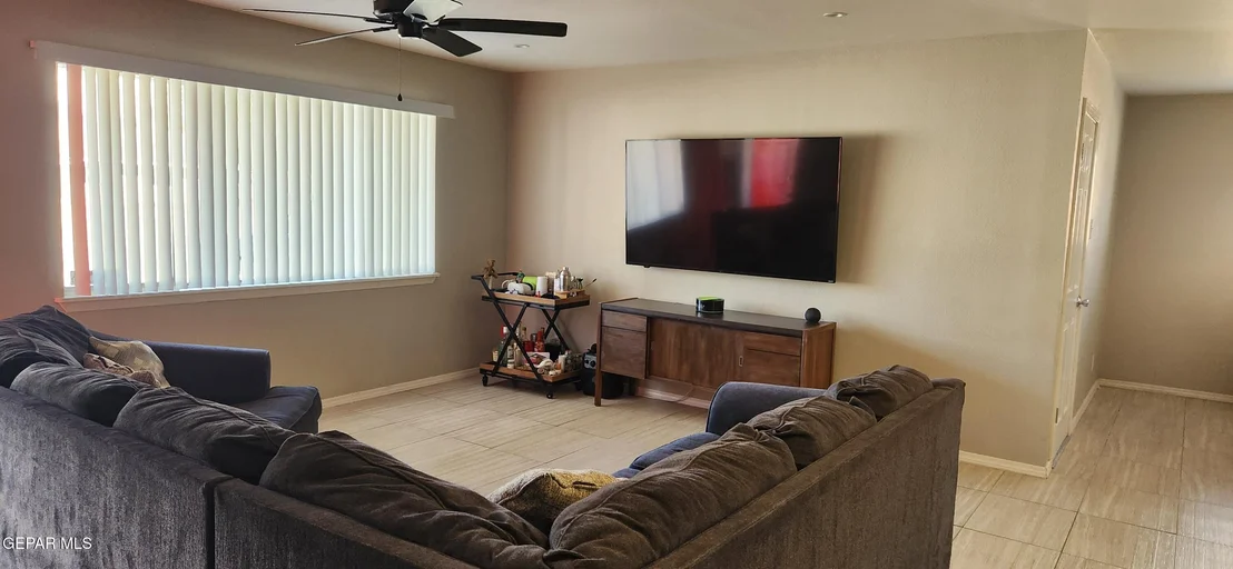 Photo of 248 VIKING Drive