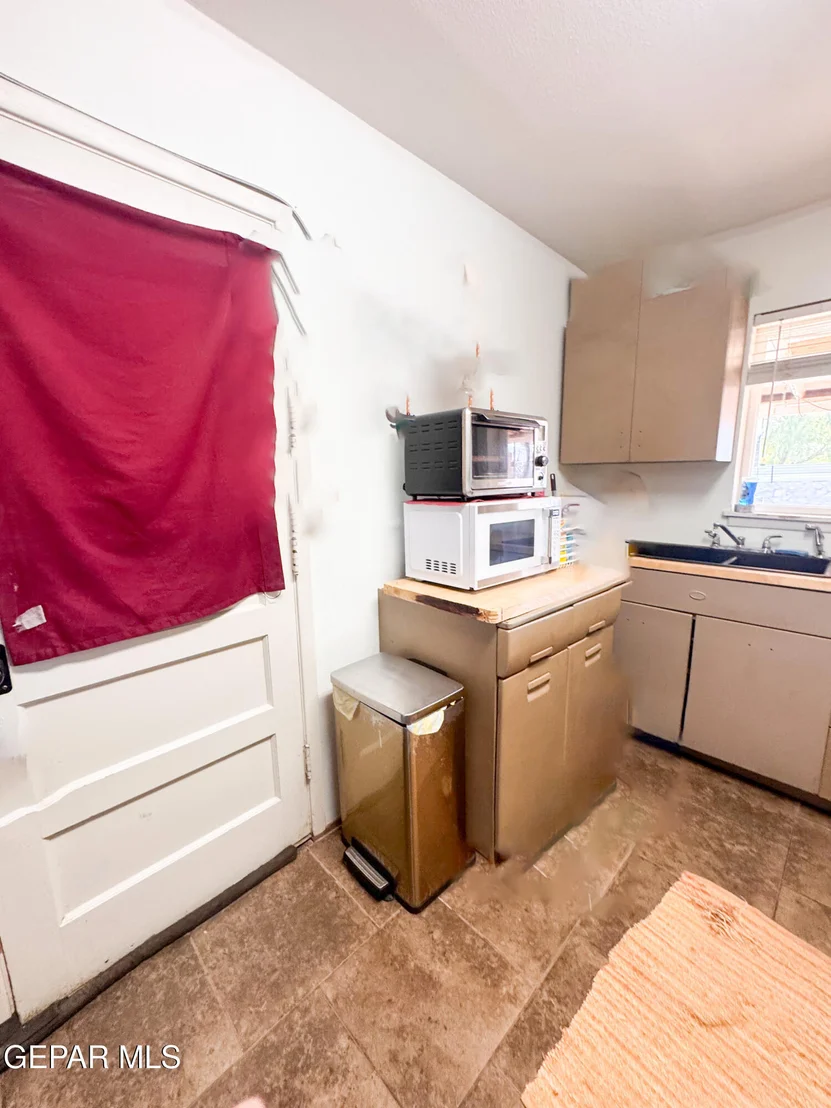 Photo of 907 BRAZIL Place
