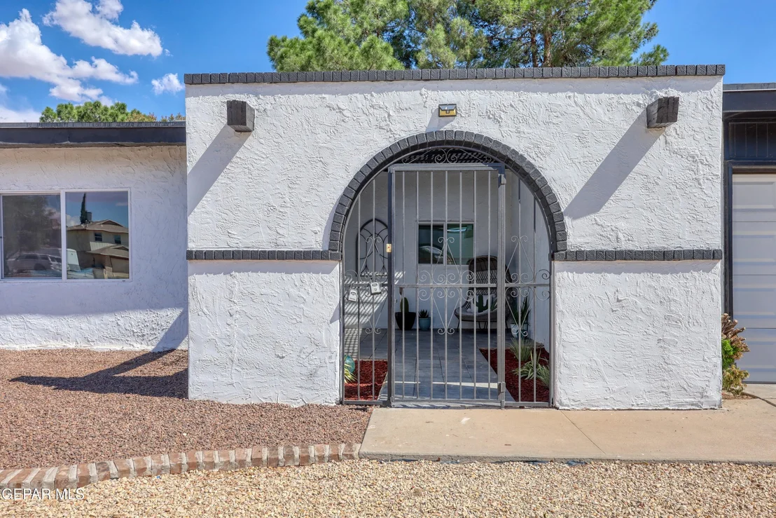 Photo of 2320 SEA SIDE Drive