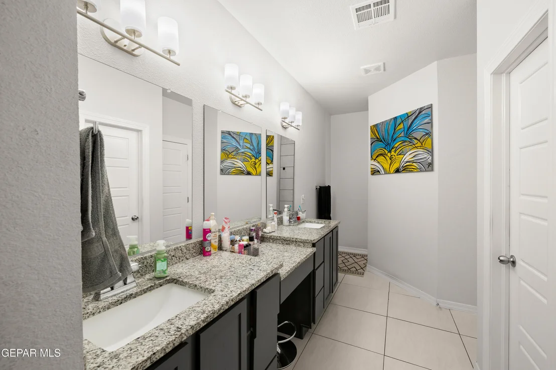 Photo of 864 CRYSTAL DEER Drive