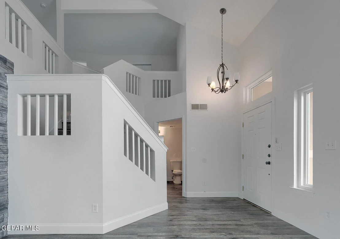 Photo of 455 Shadow Glen Court