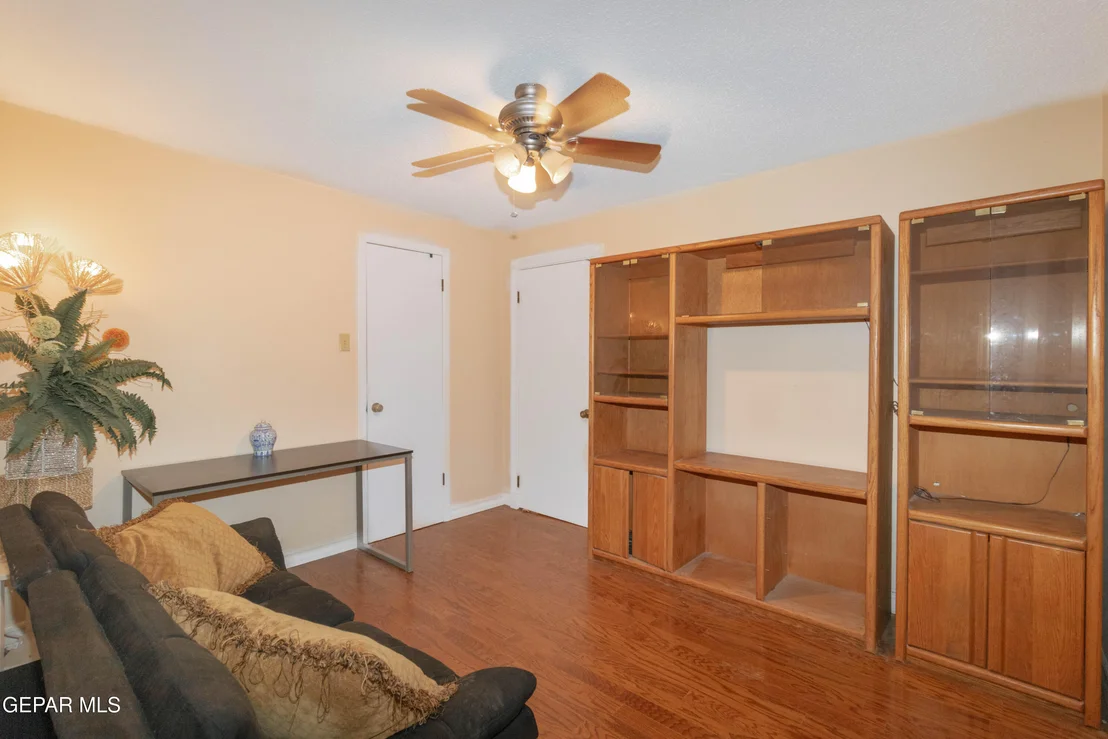 Photo of 717 FRONTERA Road