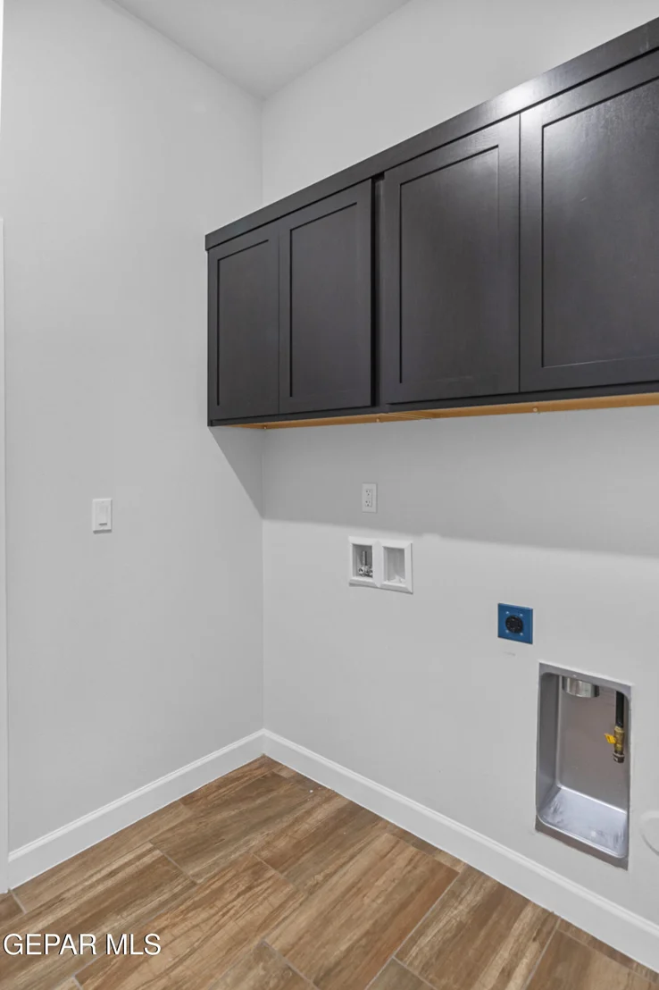 Photo of 11468 PARK Lane