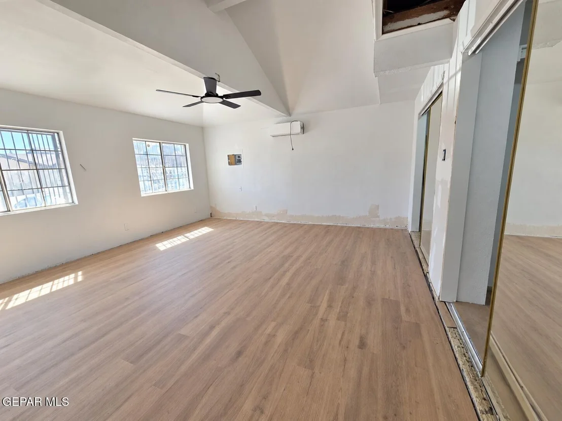 Photo of 11829 HENRY PHIPPS Drive