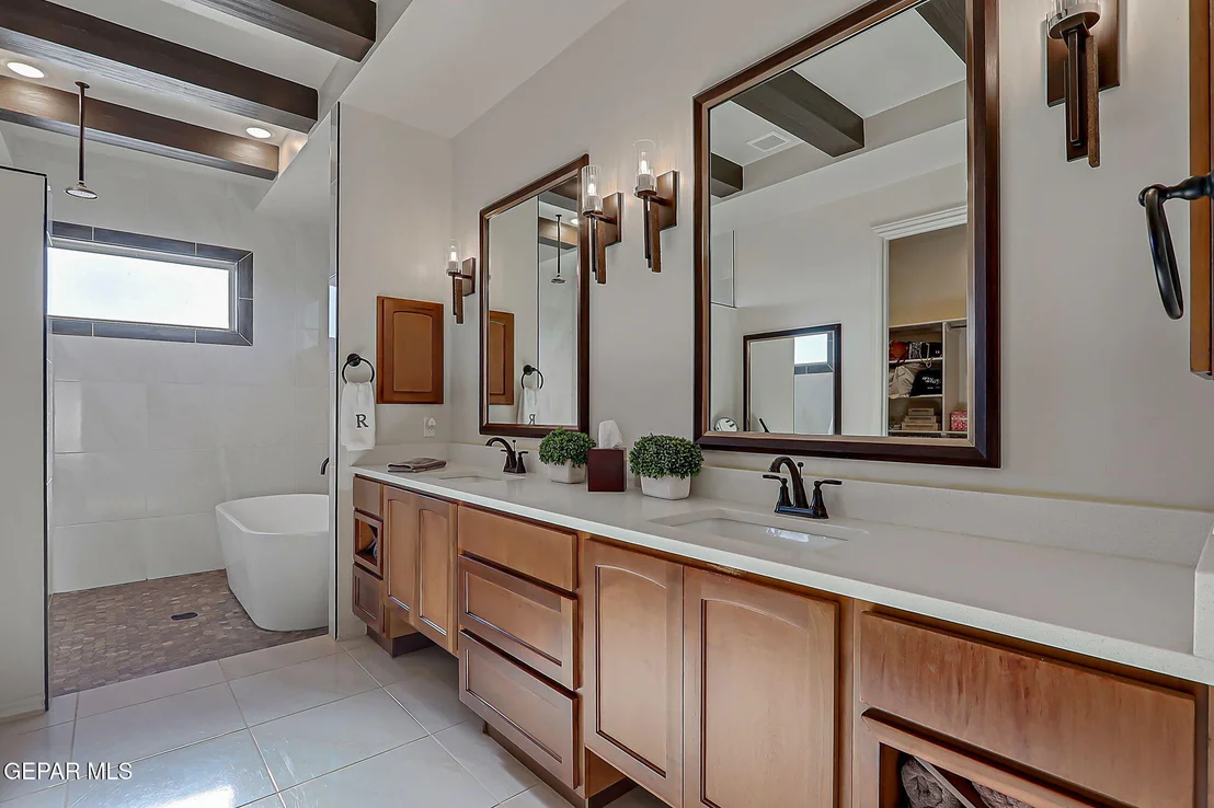 Photo of 12233 BIDDLESTON Drive