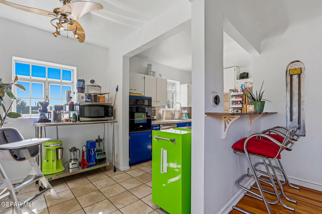 Photo of 700 E BALTIMORE Drive