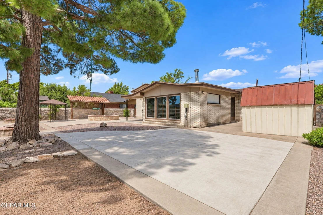 Photo of 8808 SHAVER Drive