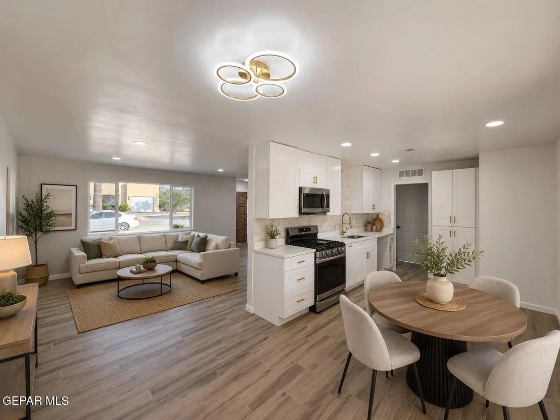 Photo of 1221 MEADOWVIEW Drive