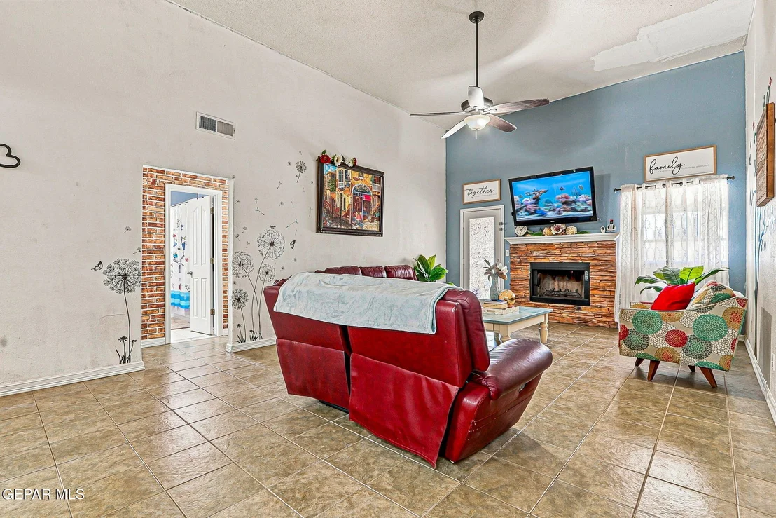 Photo of 835 SUN CITY PARK Court