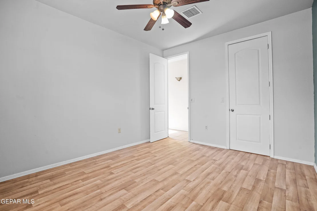 Photo of 300 RUFFIAN Way